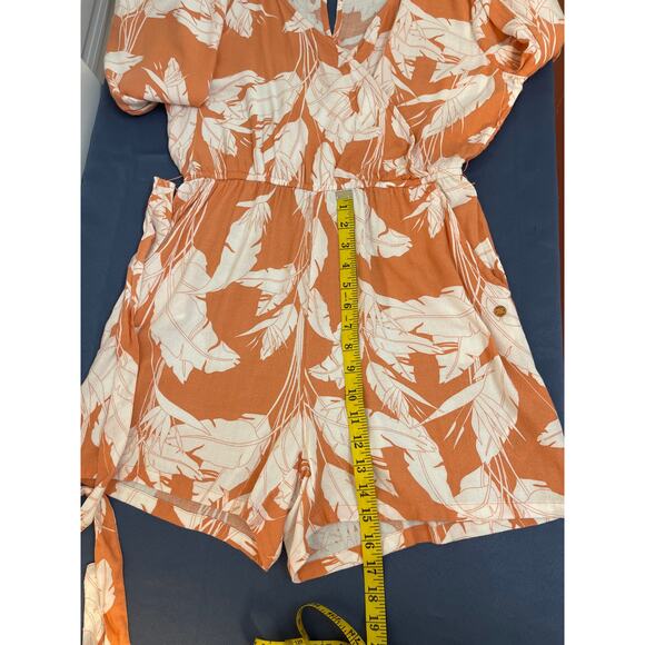 Roxy Long Sleeve Romper Peach/White Size M Pre-owned Beachy Resort Wear - Picture 8 of 12